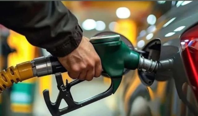 Motorine 1.70 TL Zam Geliyor: Litre Fiyatı 50 TL'Yİ Aşacak