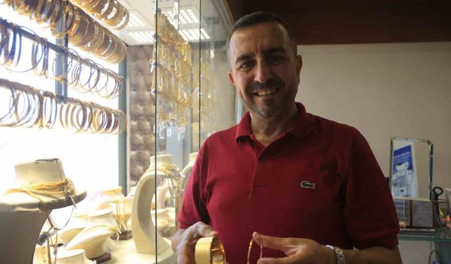 Düğünde takılan sahte ve gramajı düşük altınlarla hayal kırıklığı yaşamak istemeyen çiftlere altın değerinde tavsiye