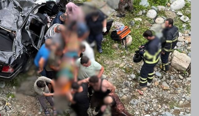 Rize’de iki araç çarpıştı: 1 ölü, 8 yaralı