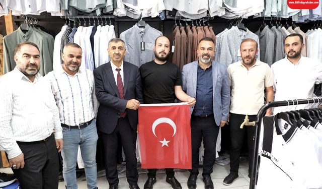 Bitlis’te Esnafa Türk Bayrağı Dağıtıldı: “Birlik, Beraberlik ve Güçlü Türkiye Mesajı”