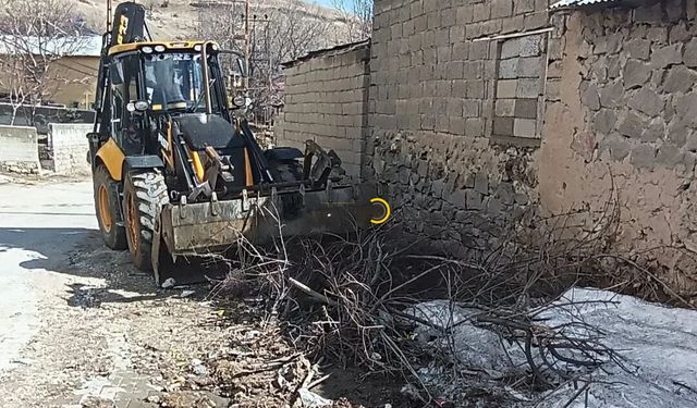 Adilcevaz’da Bahar Temizliği Seferberliği Başladı