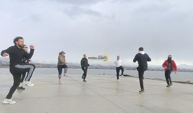 Tatvan Run Club Sağlıklı Yaşam İçin Koşuyor
