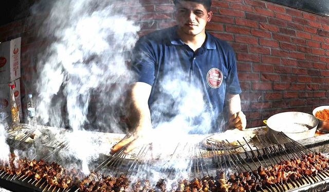 Diyarbakır'da ciğer bayramı