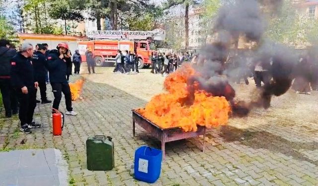 Genç’te Okullarda Yangın Tatbikatı Başlatıldı