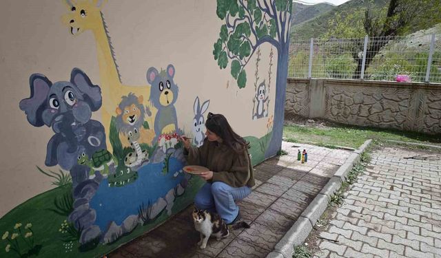 Köy Okulunda Umut Olan Öğretmen