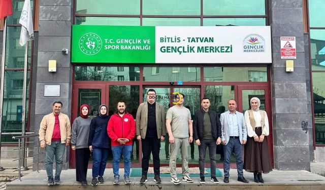 Tatvan Gençlik Merkezi’nde Tecrübe Paylaşımı Buluşması