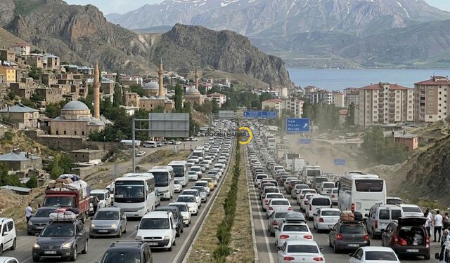 Kurban Bayramı Tatili Sona Eriyor: Bitlis'te Dönüş Yoluna Çıkacak Sürücülere Uyarı