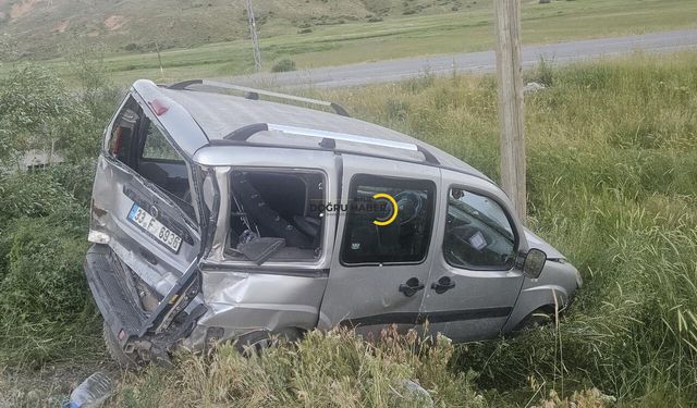 Tatvan-Hizan Yolunda Trafik Kazası: 5 Kişi Yaralandı