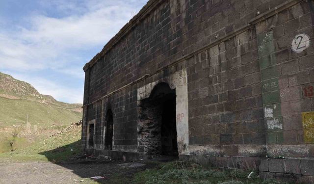 Kars'ın Tarihi Tabyaları Yok Olma Tehlikesiyle Karşı Karşıya