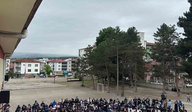 Samsun'da binlerce kişi aynı anda hatim ve meal okudu