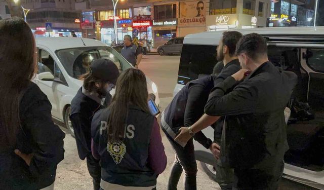 Tatvan'da "Şok Aranan Şahıslar Uygulaması": 1 aranan kişi yakalandı