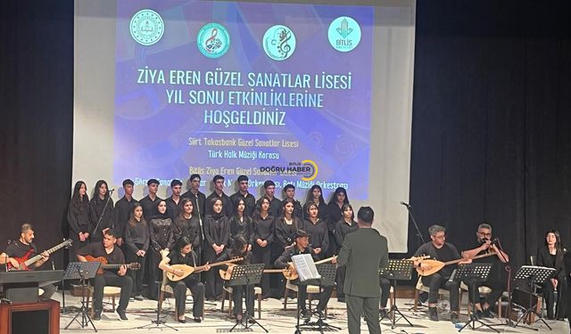 Bitlis'te Sanat Dolu Yıl Sonu Etkinliği Büyük Beğeni Topladı