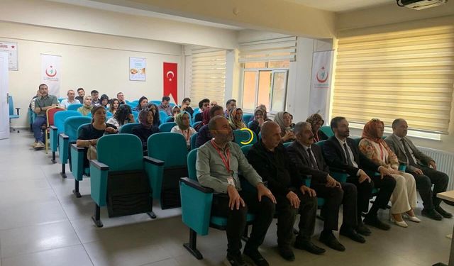 LGS Öncesi Velilere Sınav Kaygısı Eğitimi Verildi