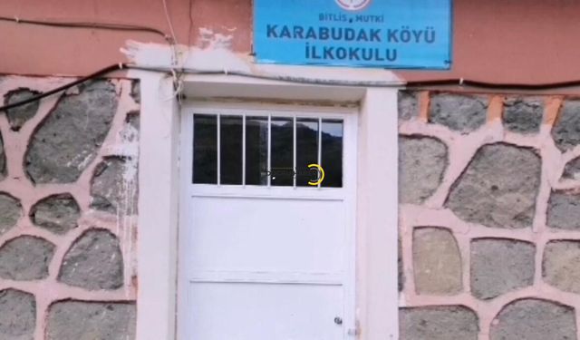 Kitap Arayışıyla Başladı, Köy Okulu Baştan Aşağı Değişti