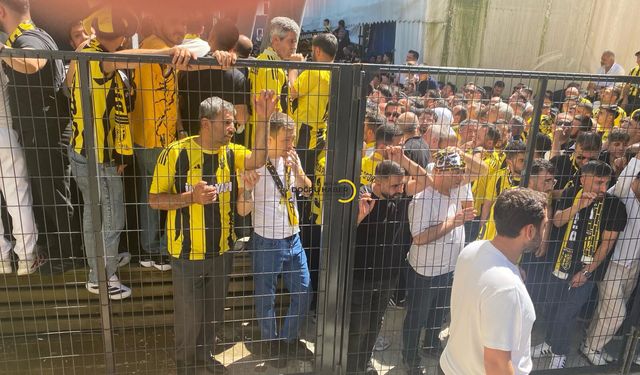 İstanbul'da Final Heyecanı! Bitlis'li Taraftarlar Tek Yürek Oldu