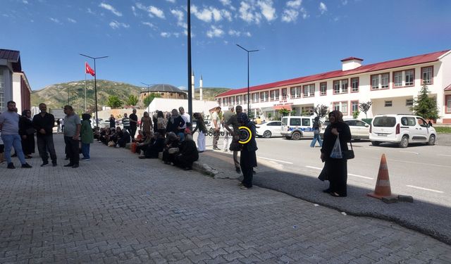 Bitlis'te YKS Heyecanı: Binlerce Aday TYT'de Ter Döktü
