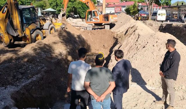 Adilcevaz Kent Meydanı Yenileniyor