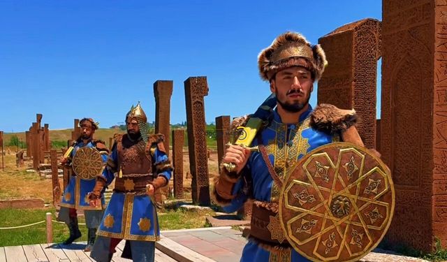 Ahlat Selçuklu Meydan Mezarlığı'nda Gece Müzeciliği Başladı
