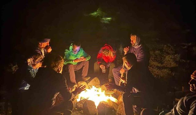 Diyarbakırlı Dağcılar Süphan Dağı'nın Zirvesine Ulaştı