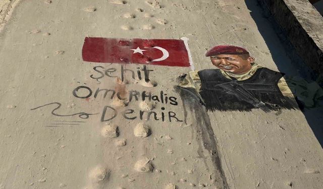 Gazze'de Ömer Halisdemir İçin Anlamlı Duvar Resmi