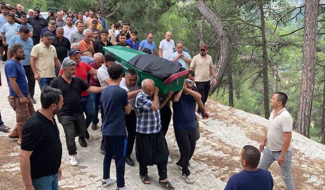 Genç Avukat Cübbesiyle Son Yolculuğuna Uğurlandı