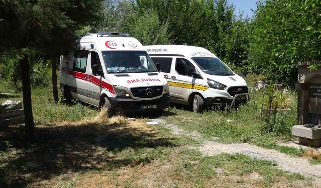 Malatya'da Mezarlıkta Acı Olay