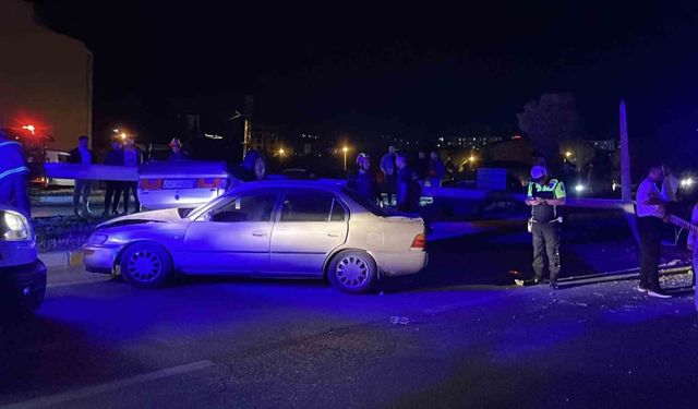 Takla Atan Otomobilde 5 Kişi Yaralandı