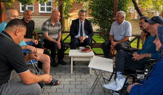 Ahlat'ta Anlamlı Ziyaret: Merkezde Duygusal Anlar