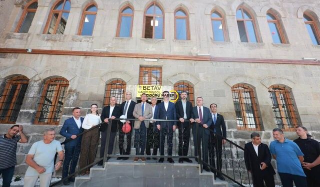 Cahit Bingöl Kültür Evi Bitlis’in Kültür Hayatına Yeniden Kazandırıldı