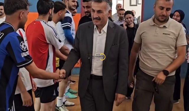 Başkan Eşref Mutlu'dan Güroymak Akademi'ye Ziyaret: "Gençlerimizin Her Zaman Yanındayız"