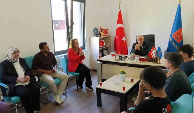 Eskişehir'de Çocuklardan Gazilere Anlamlı Ziyaret