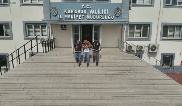 Karabük’te Evden 11 Bin 700 Sahte Dolar Çıktı