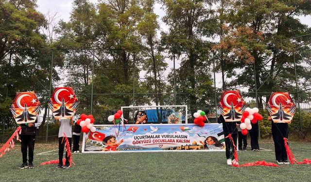 Ladik’te Uçurtmalar Barış İçin Gökyüzüne Yükseldi