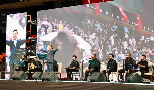 Mersin'de Naat Güldestesi'nde Duygu Dolu Anlar