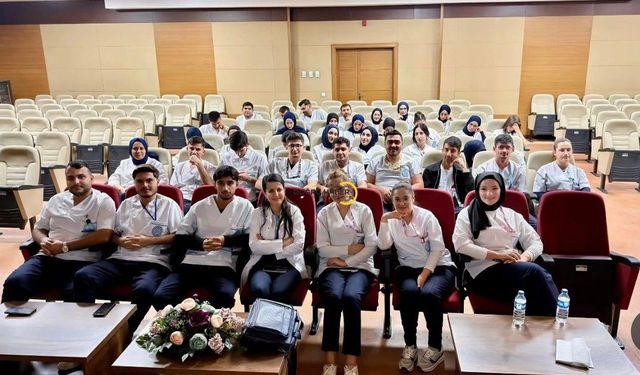 Bitlis Eren Üniversitesi Hemşirelik Öğrencilerine Klinik Uygulama Eğitimi