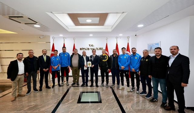 Bitlis Spor 1916 Yönetiminden Vali Karakaya’ya Ziyaret