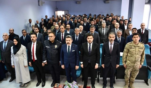 Adilcevaz’da İstiklal Marşı’nın Kabulü ve Mehmet Akif Ersoy Anıldı