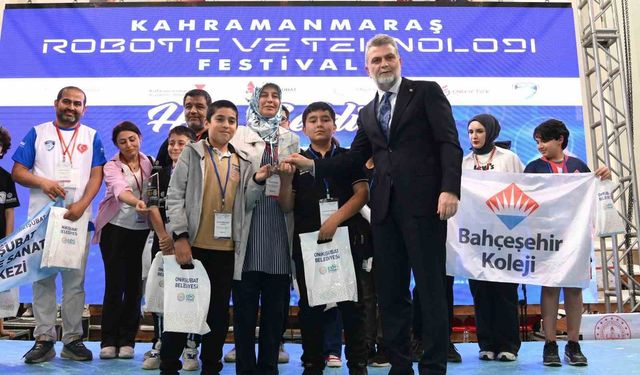 Başkan Görgel:"Türkiye Yüzyılının teminatı gençlerimizin yanındayız"