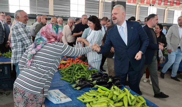 Menemen’de bir kapalı pazar yeri daha açıldı