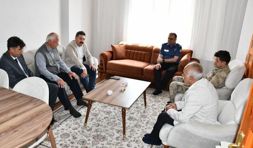Kaymakam Özçelik’ten Şehit Aileleri ve Gazilere Bayram Ziyareti