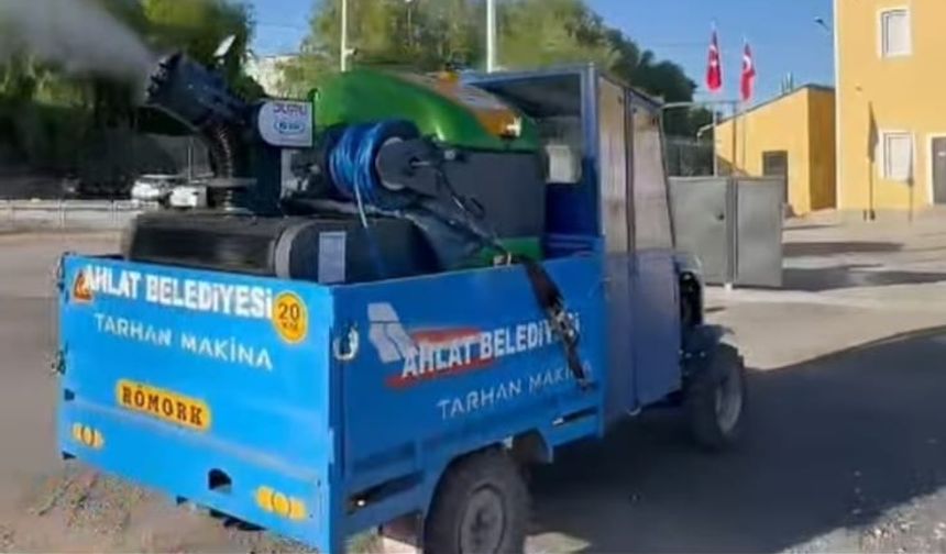 Ahlat’ta Sineklere Geçit Yok: Belediye Yeni Mücadele Dönemini Başlattı