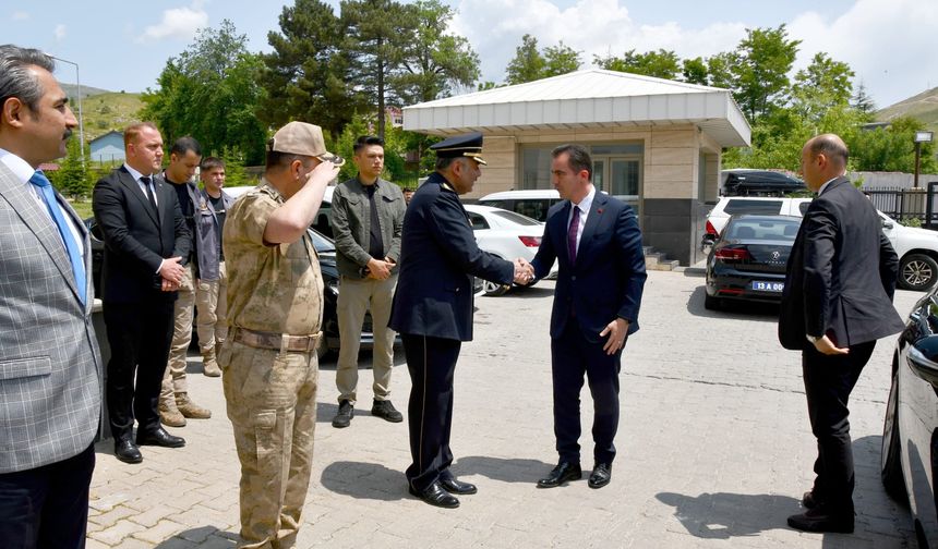 Bitlis protokolünden bayram ziyareti