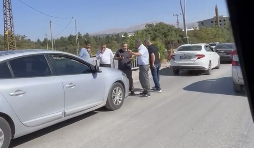 Tatvan’da Maddi Hasarlı Trafik Kazası