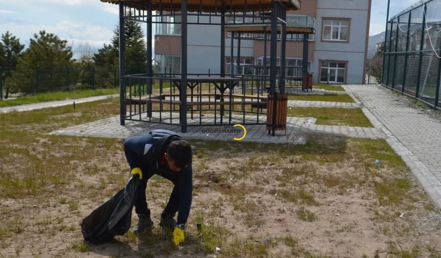 Adilcevaz’da Parklar ve Mesire Alanları Daha Temiz ve Düzenli Hale Getiriliyor