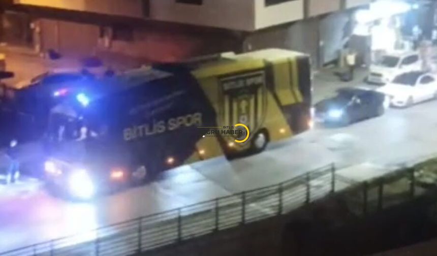 Bitlis Spor Otobüsüne Coşkulu Karşılama