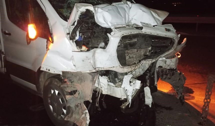 Güroymak'ta Trafik Kazası: 3 Yaralı