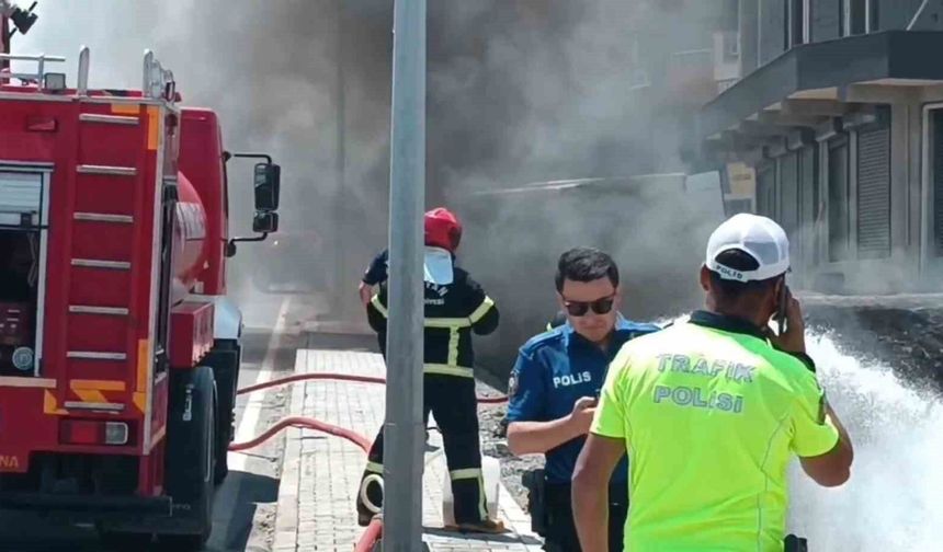 Lastik Yangını Paniğe Neden Oldu