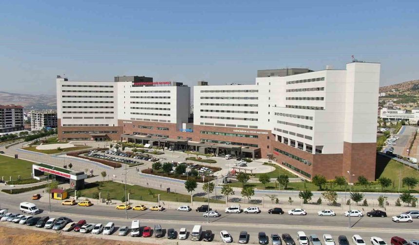 Pencereden Düşen Çocuk Ağır Yaralandı