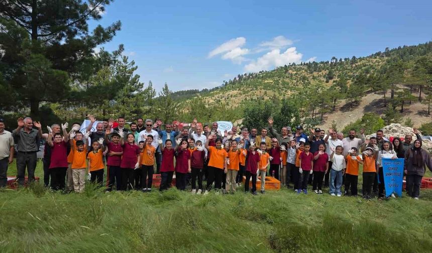 Pozantı'da Doğaya 300 Kınalı Keklik Bırakıldı