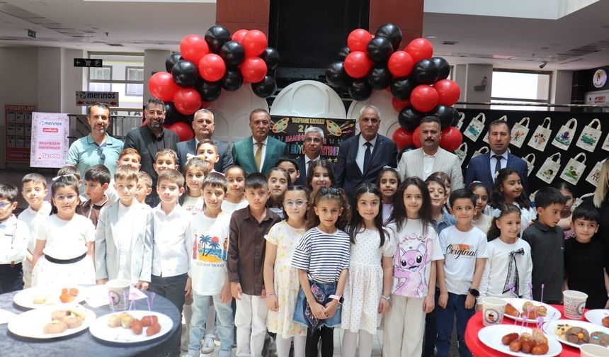 Tatvan’da Minik Eller Sanata Hayat Verdi